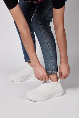 Womens Slip on Walking Shoes Comfort Lightweight Casual Sneakers, view 2